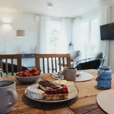 Ferienhaus Neu Rügen Resørt Großzügige, Gemütliche Doppelhaushälfte Knut Mit Terrasse